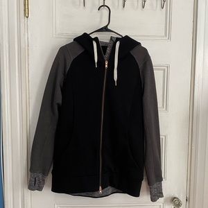 Lululemon black/grey hoodie